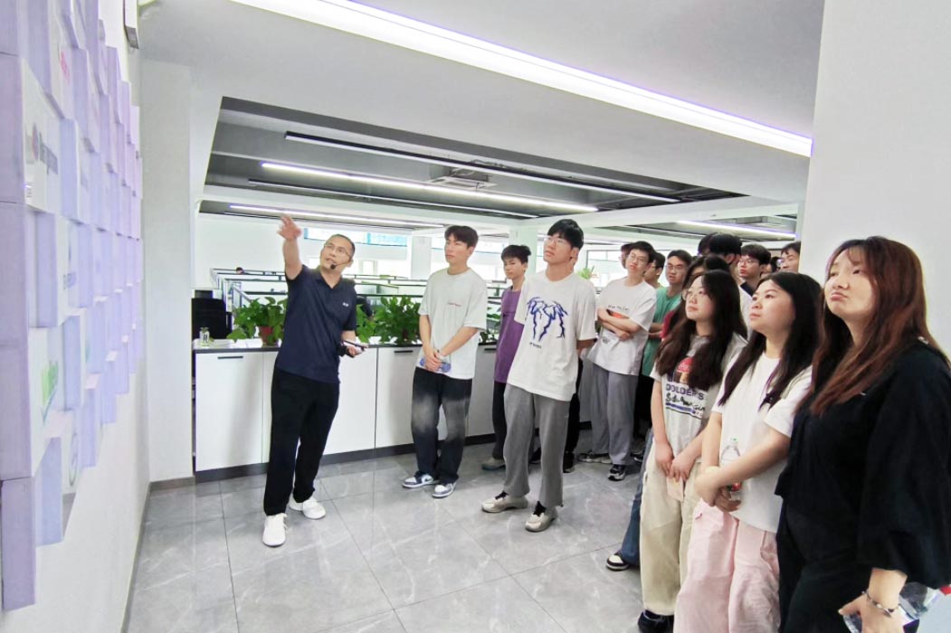 中國石油大學（華東）師生走進艾普智能，攜手共促產學研深度融合